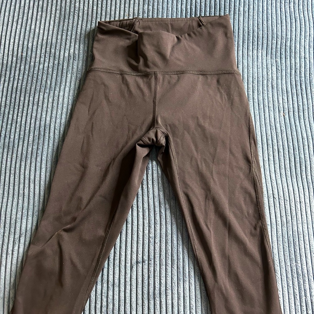 Lululemon Capri SIZE 6
